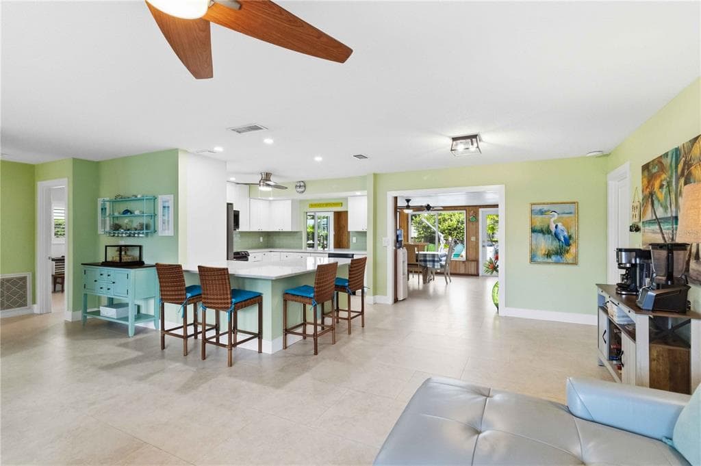 720 IXORA AVENUE photo 10