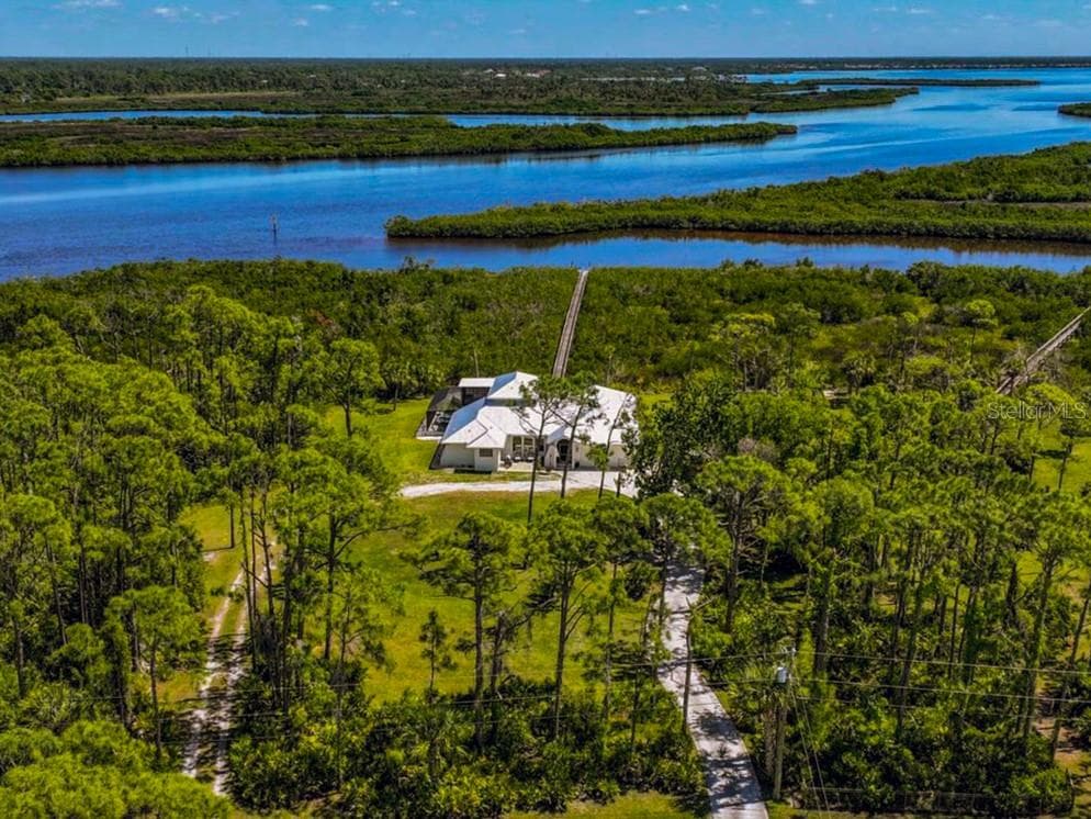18 RIVERFRONT DRIVE photo 1