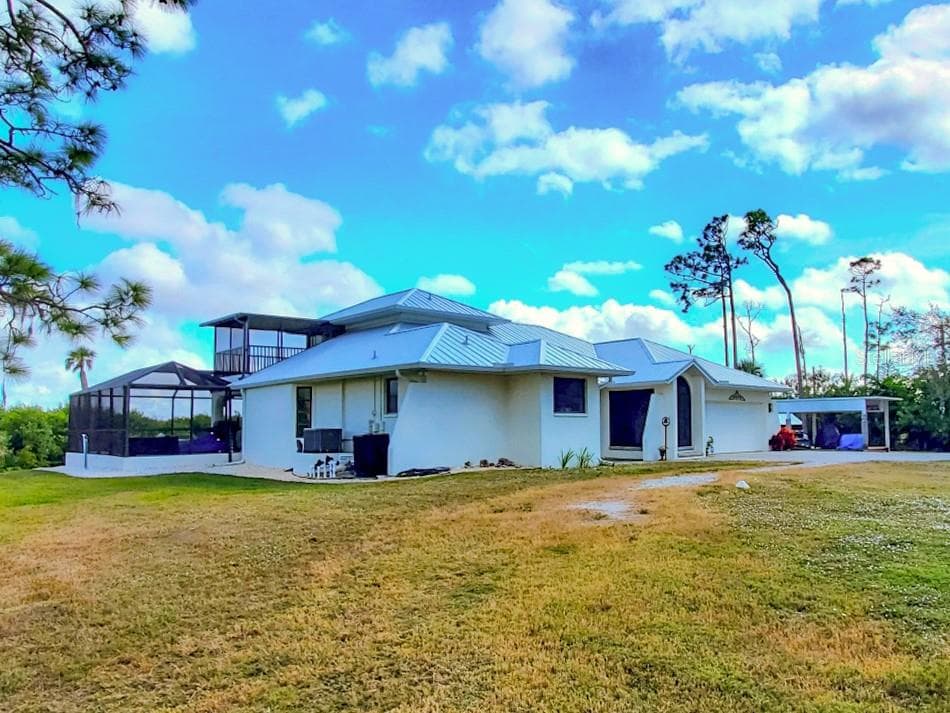 18 RIVERFRONT DRIVE photo 4