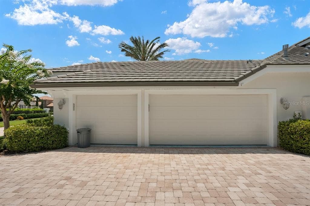 1342 REDBOURNE LANE photo 6