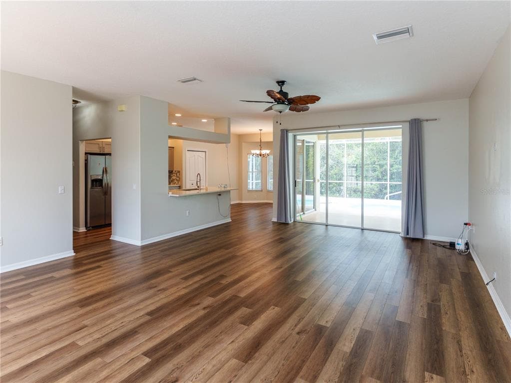 8153 BAYTREE DRIVE photo 10