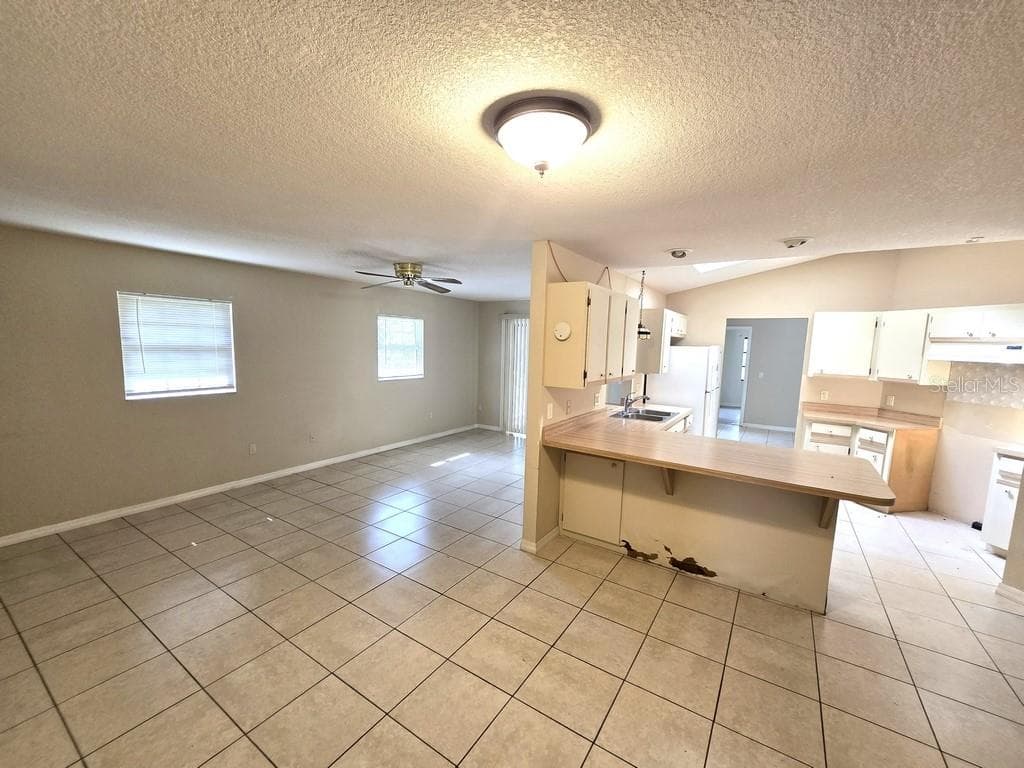 279 KINDRED BOULEVARD photo 6
