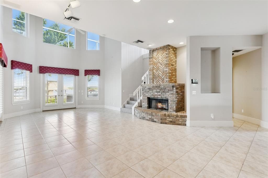 1901 EDGEWATER DRIVE photo 10