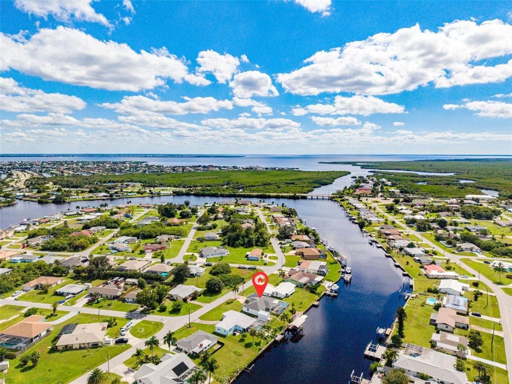 270 E TARPON BOULEVARD NW photo 3