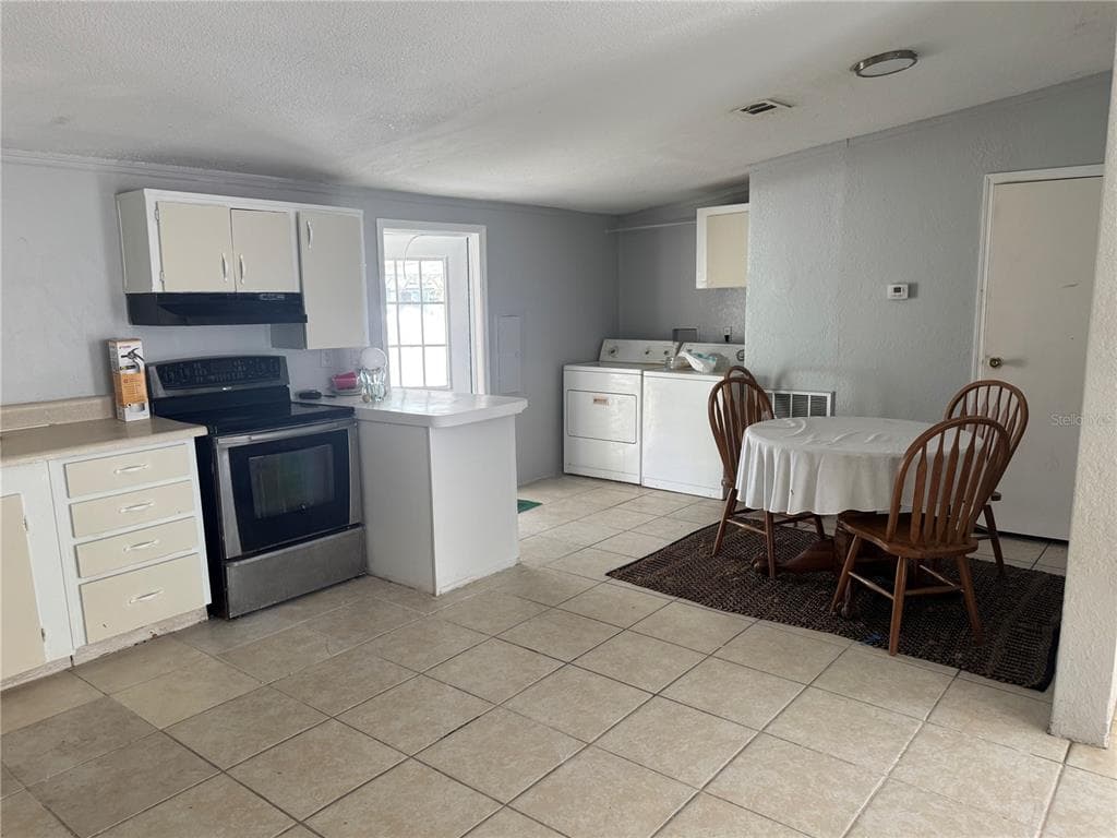 5406 SYDNEY STREET photo 7
