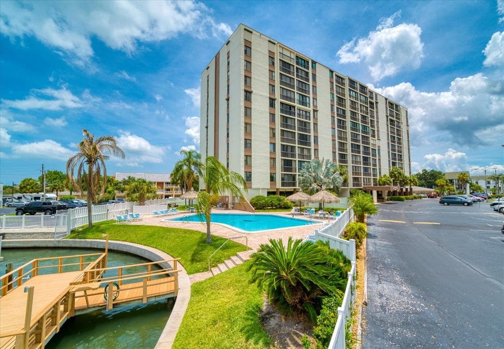 255 DOLPHIN POINT 307 photo 1