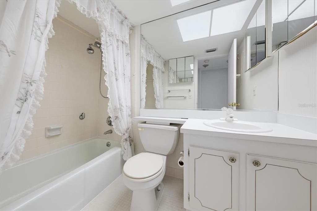 255 DOLPHIN POINT 307 photo 18