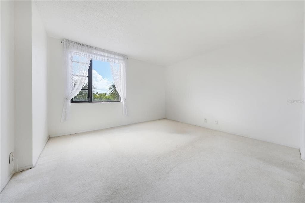 255 DOLPHIN POINT 307 photo 11