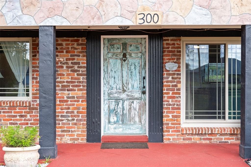 298-300 ORANGE AVENUE photo 7