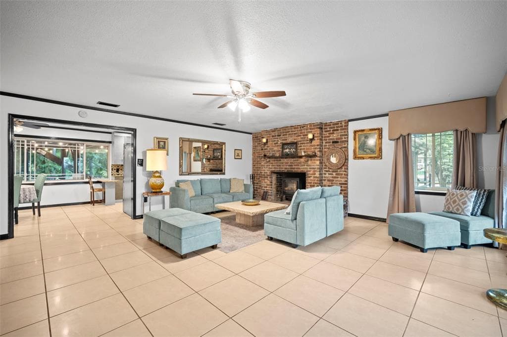 298-300 ORANGE AVENUE photo 8