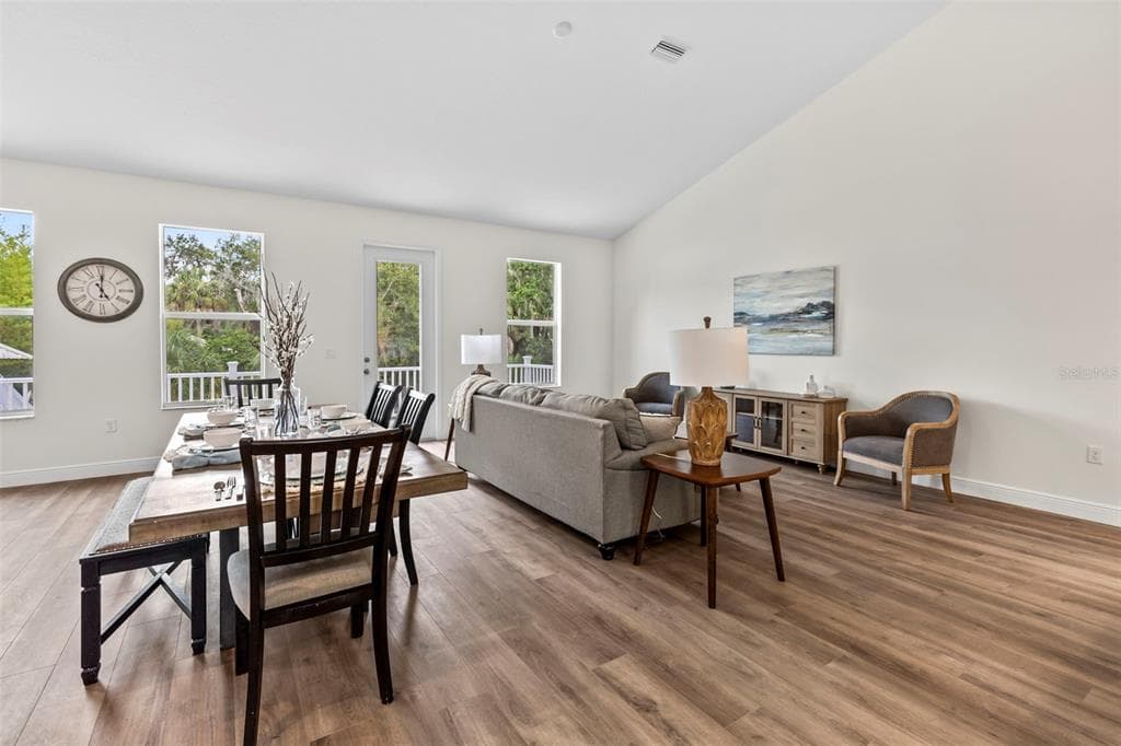 8312 REVELS ROAD photo 17