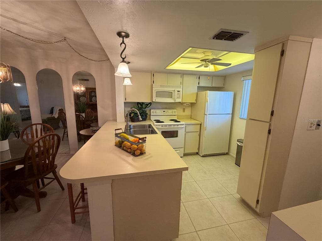 25225 RAMPART BOULEVARD 2203 photo 6