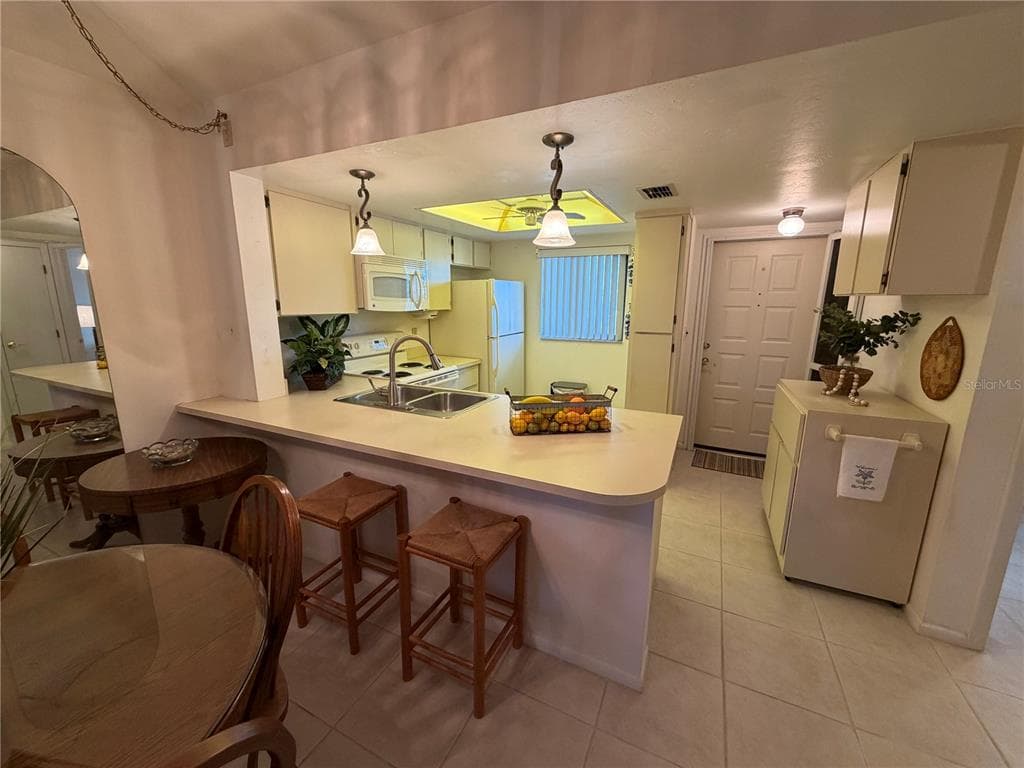25225 RAMPART BOULEVARD 2203 photo 5