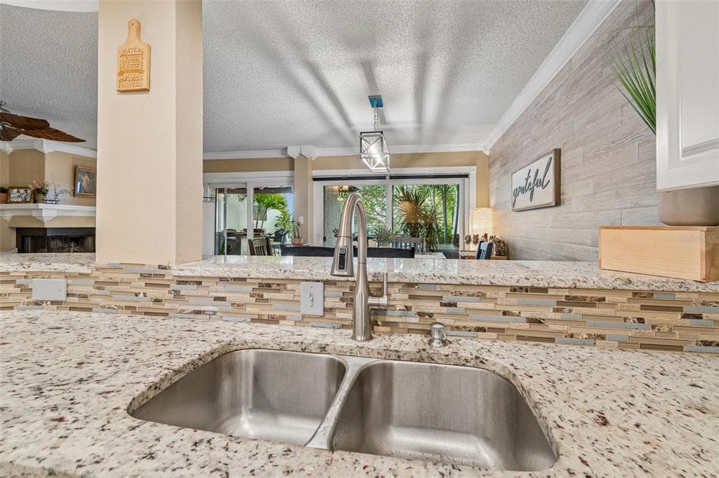 820 SYMPHONY ISLES BOULEVARD photo 18