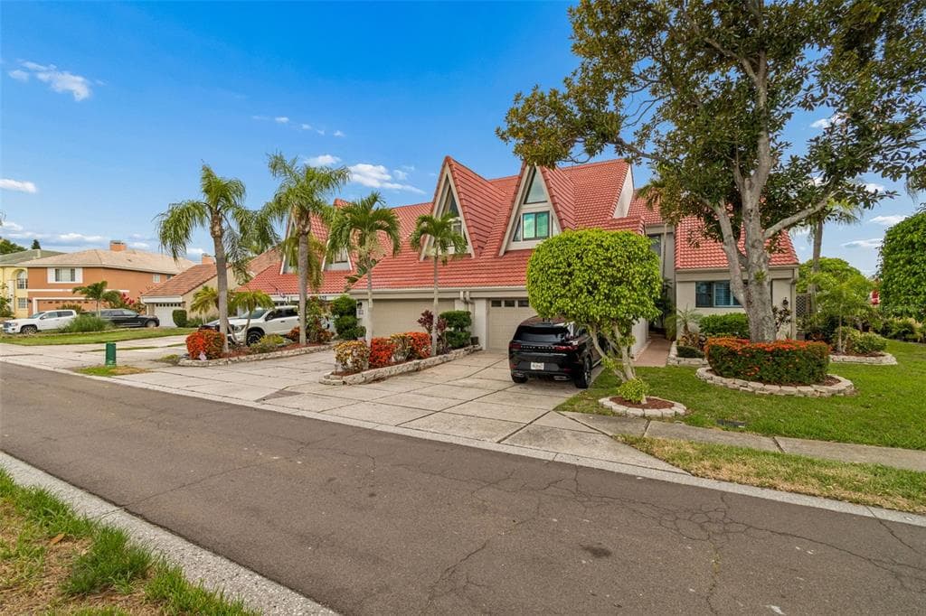820 SYMPHONY ISLES BOULEVARD photo 4