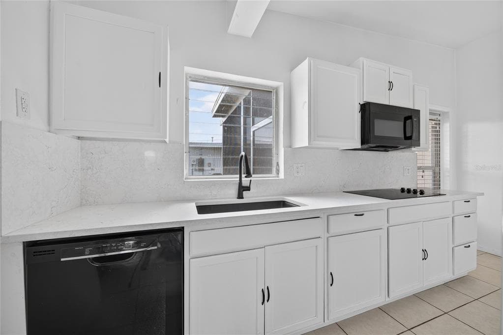 321 WEBER TERRACE photo 15