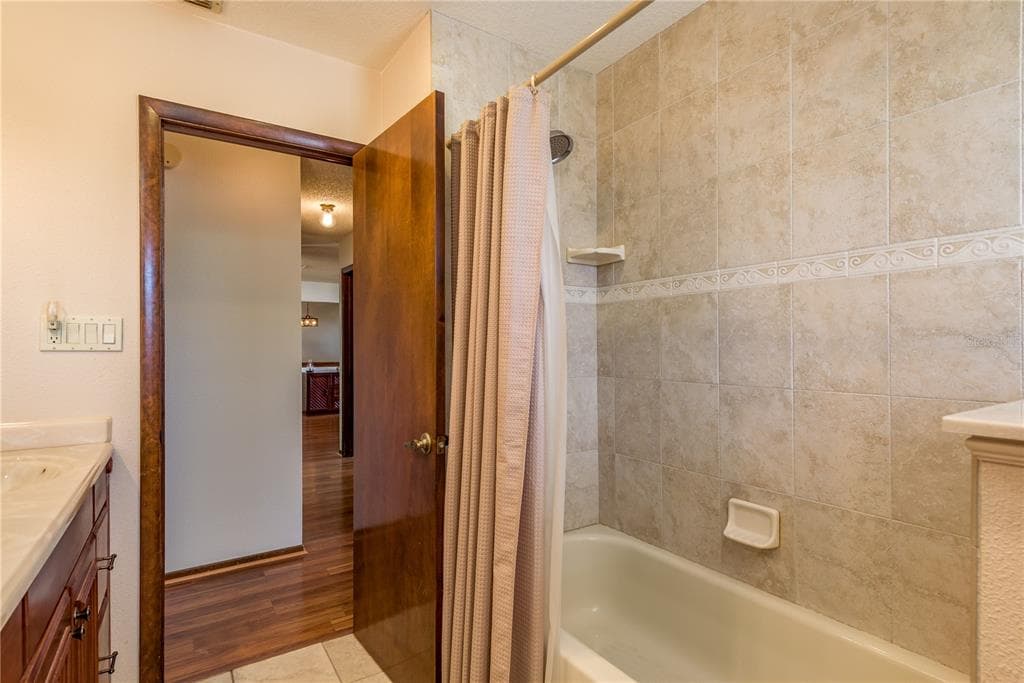 1462 LAKEVIEW DRIVE photo 23