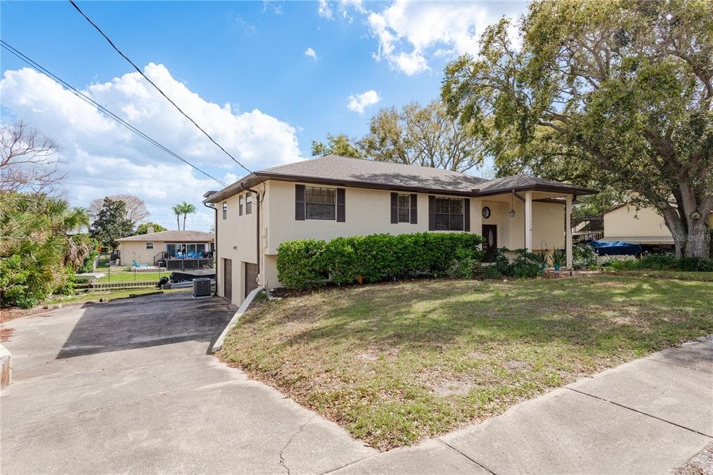 1462 LAKEVIEW DRIVE photo 3