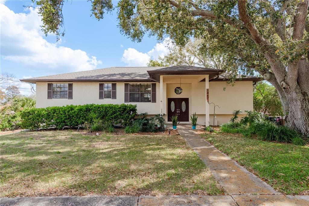 1462 LAKEVIEW DRIVE photo 1