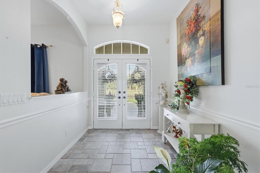 801 ROTONDA CIRCLE photo 3