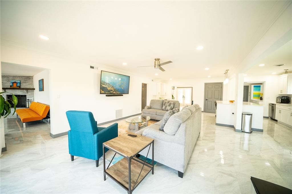 166 BAYSIDE DRIVE photo 13