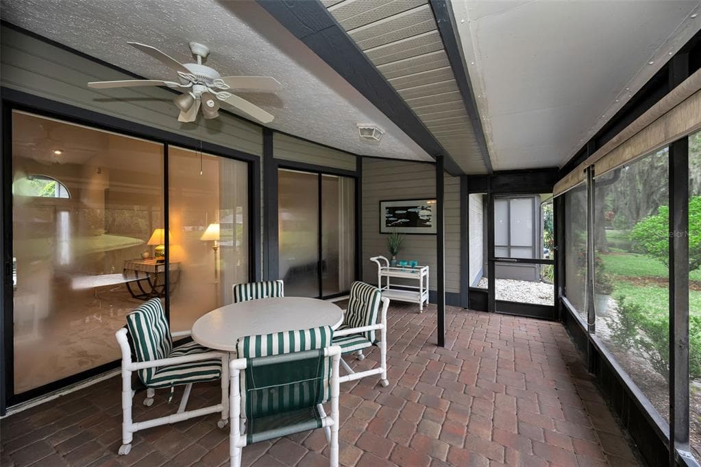 900 LUCAS LANE photo 18