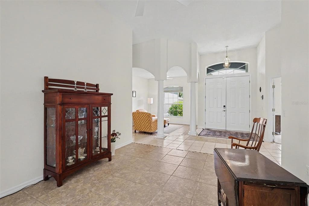 423 STONEHENGE CIRCLE photo 8