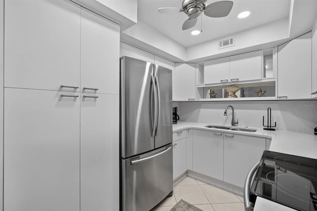 1575 OCEAN SHORE BOULEVARD H050 photo 13