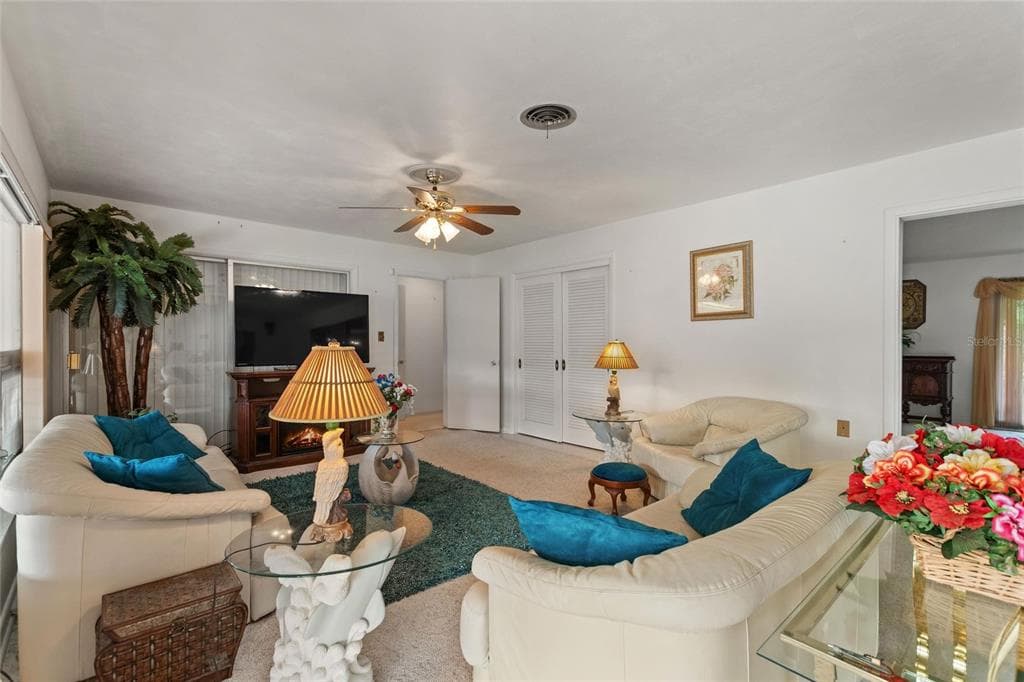 6197 AMARYLLIS DRIVE photo 20