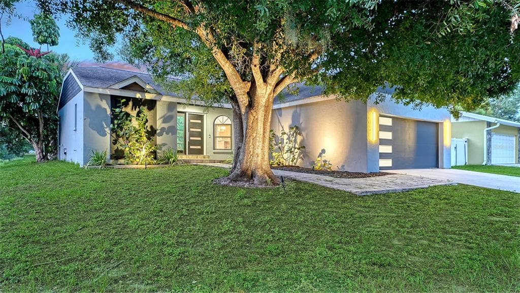 2481 S SCARLET OAK COURT photo 6