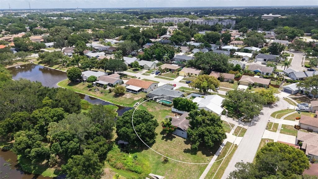 2481 S SCARLET OAK COURT photo 3