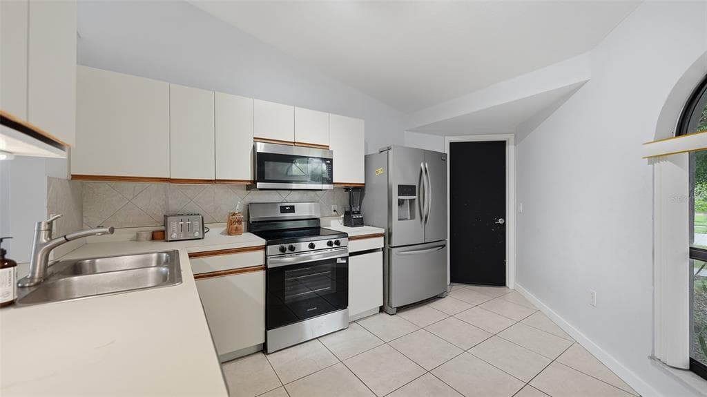 2481 S SCARLET OAK COURT photo 11