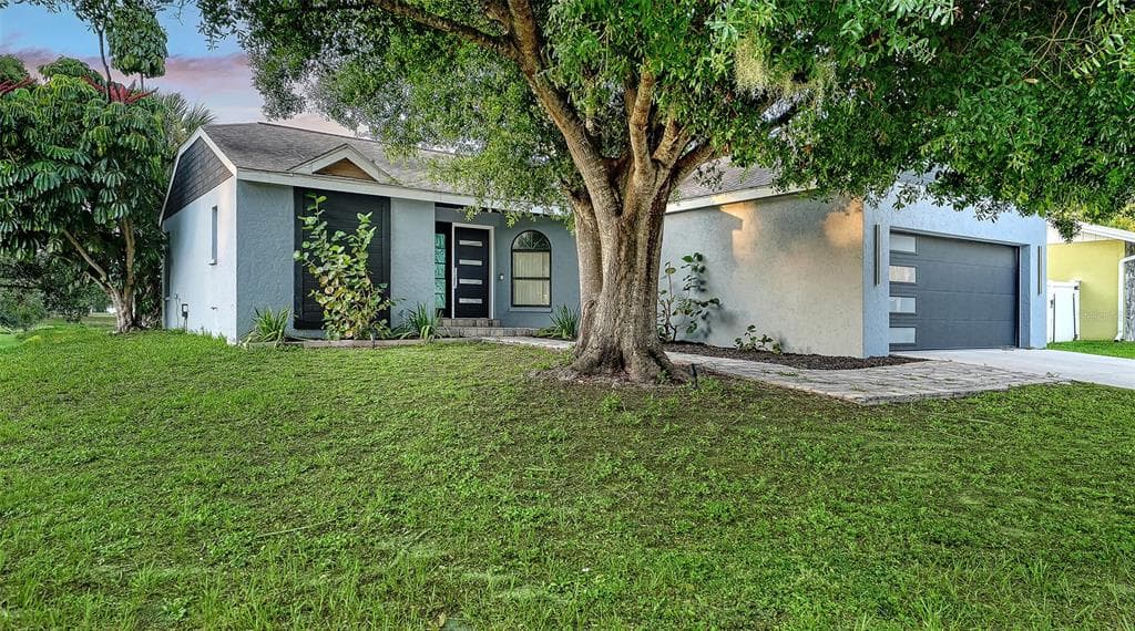 2481 S SCARLET OAK COURT photo 4