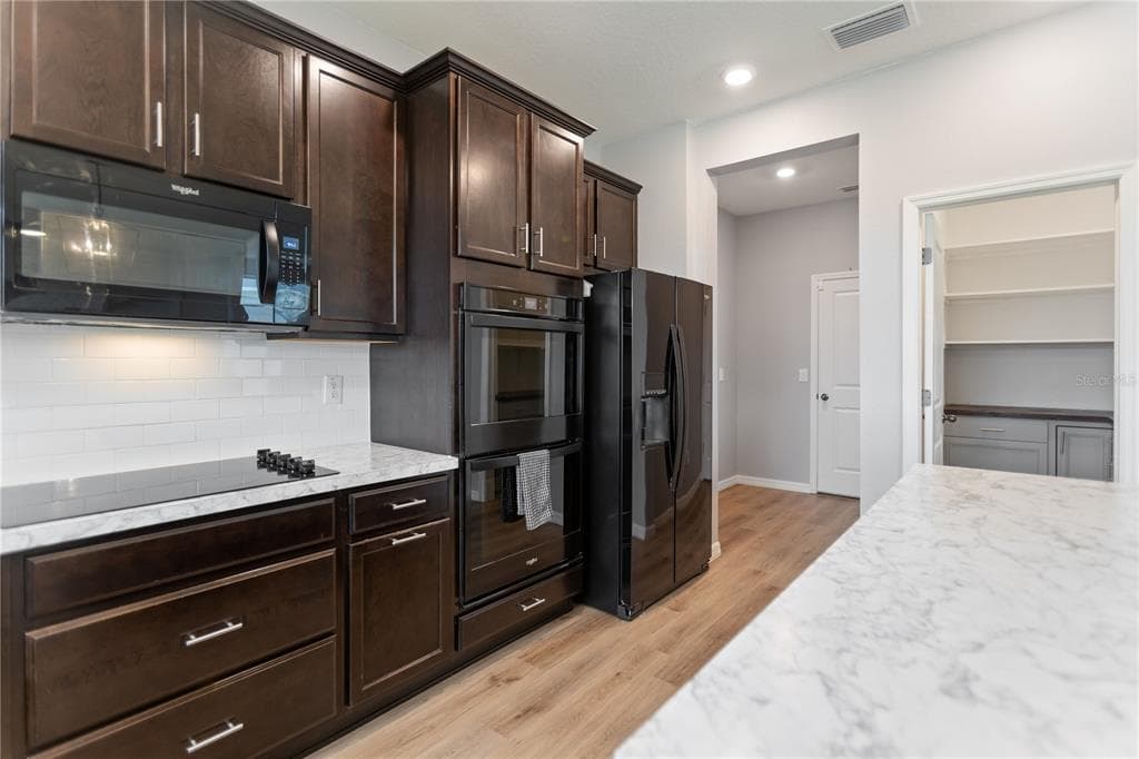 12500 ASTON DRIVE photo 22