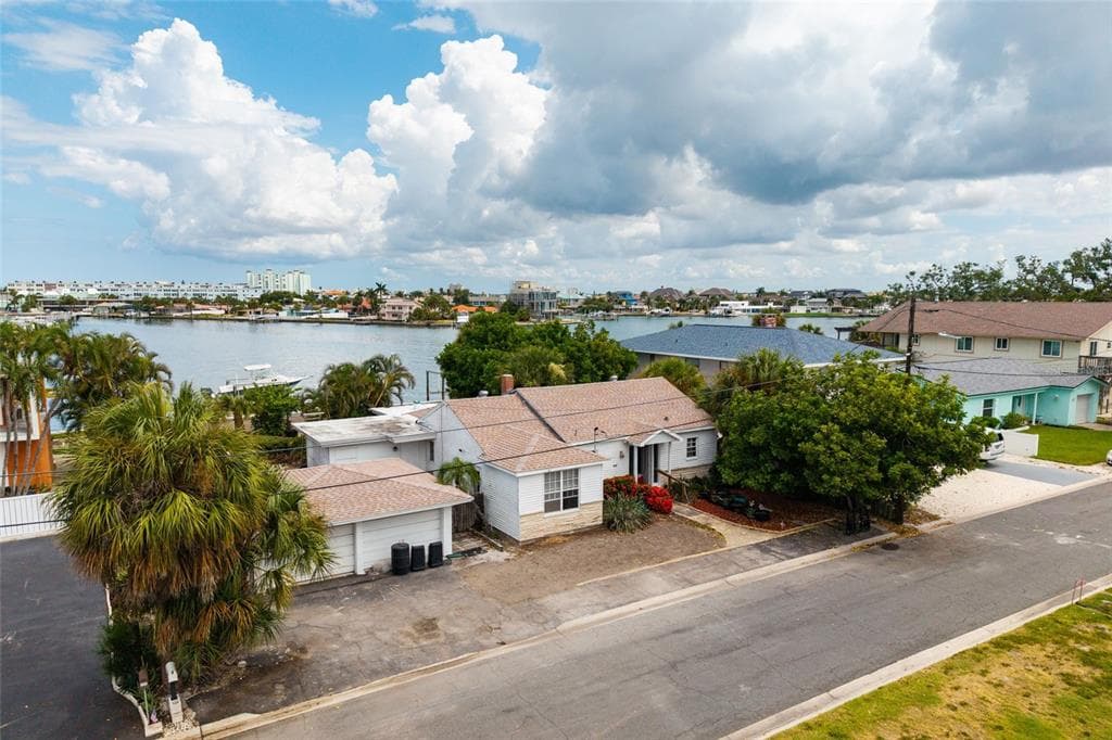 216 PUNTA VISTA DRIVE photo 2