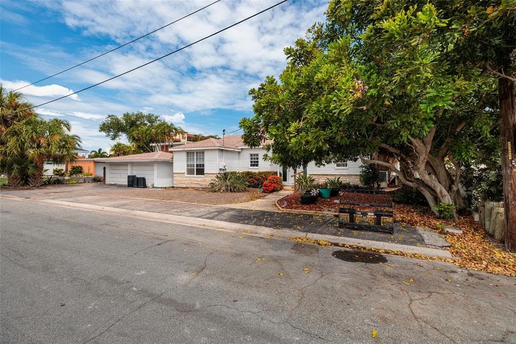 216 PUNTA VISTA DRIVE photo 9