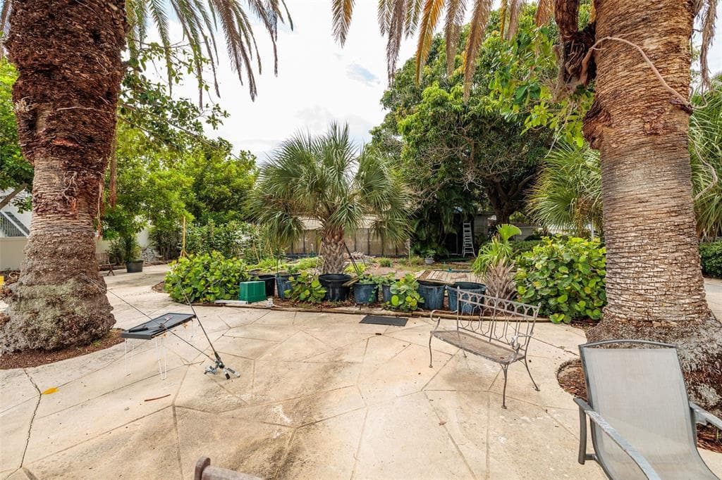 216 PUNTA VISTA DRIVE photo 11