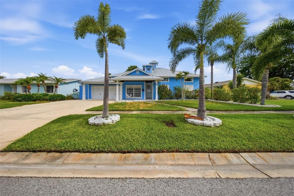8722 PALISADES DRIVE photo 1