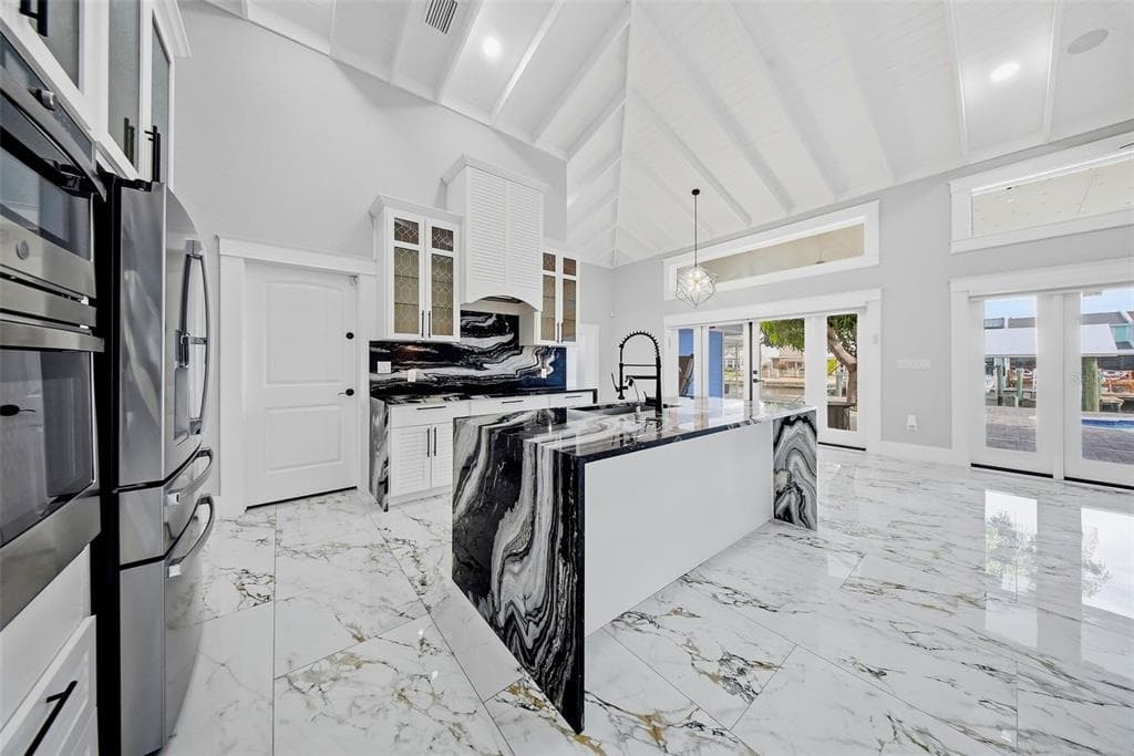 8722 PALISADES DRIVE photo 11