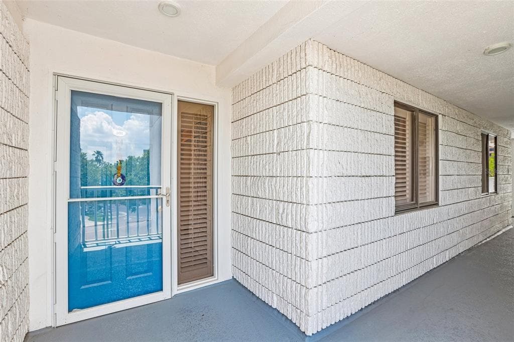 2 ADALIA AVENUE 301 photo 2