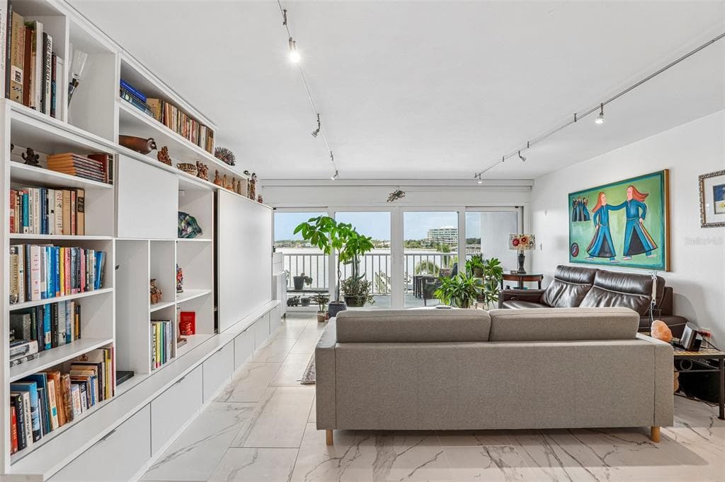 2 ADALIA AVENUE 301 photo 6
