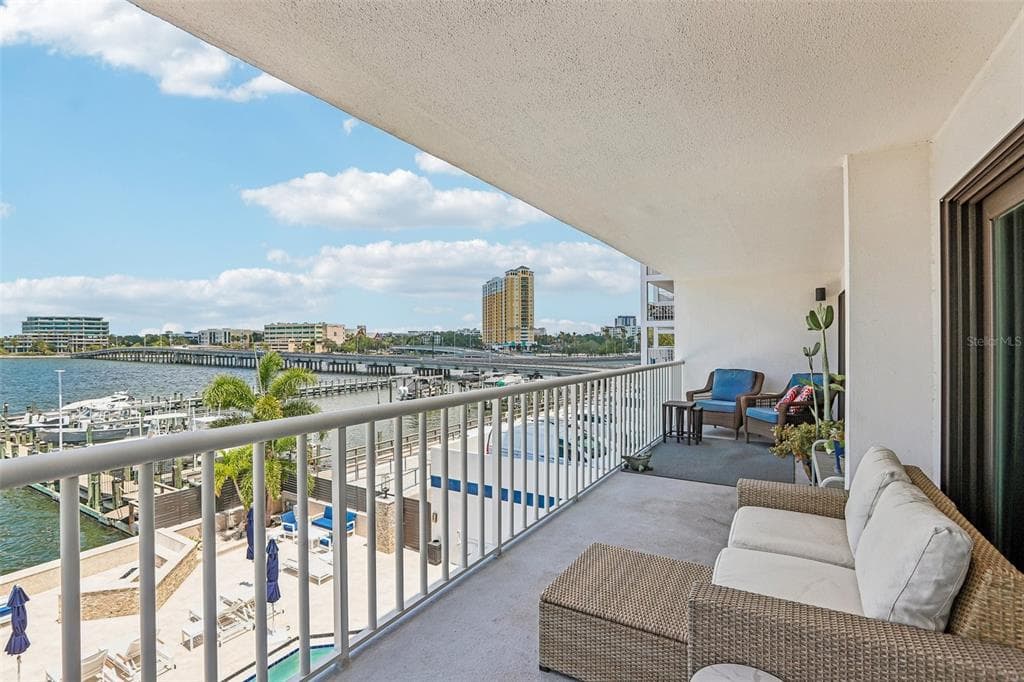 2 ADALIA AVENUE 301 photo 9