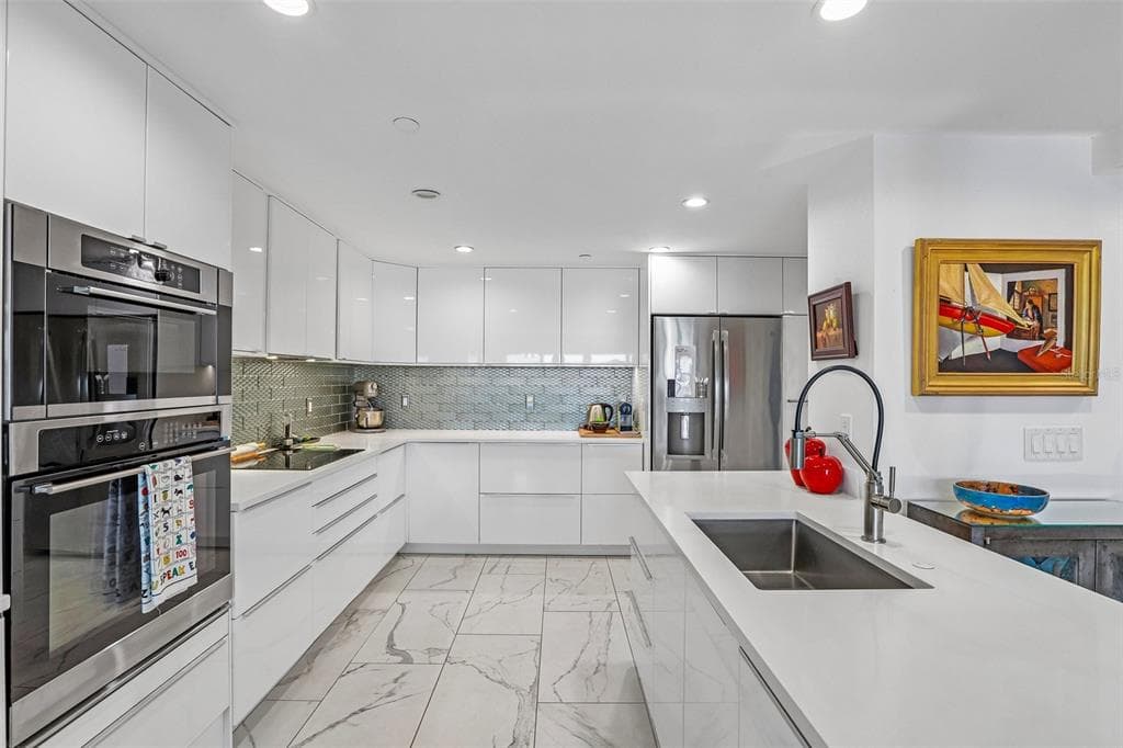 2 ADALIA AVENUE 301 photo 10