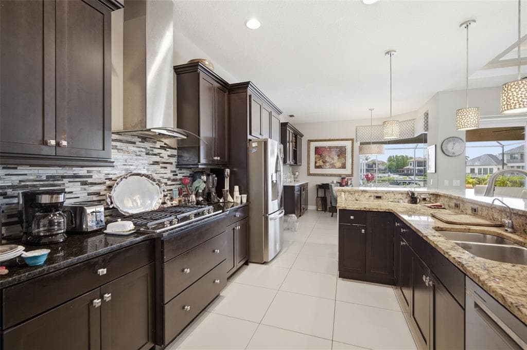 621 REGATTA WAY photo 22