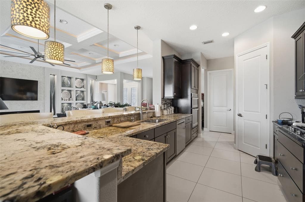 621 REGATTA WAY photo 19