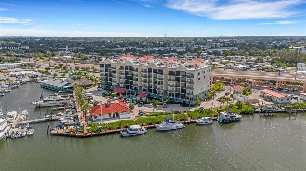 505 TAMIAMI TRAIL N 501 photo 1
