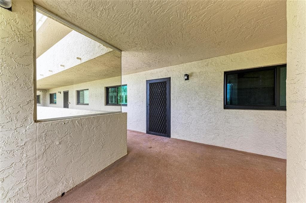 1510 1ST AVENUE W 503 photo 3