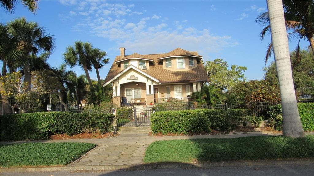 1817 BEACH DRIVE SE photo 17