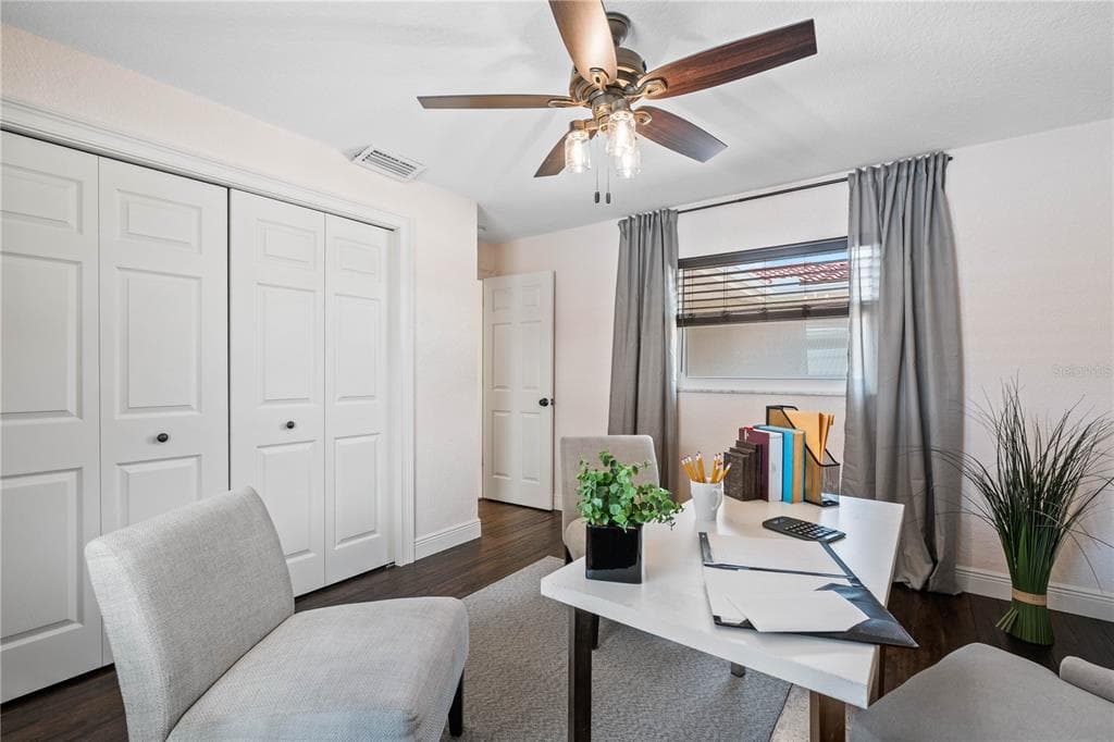 4425 13TH WAY NE photo 23