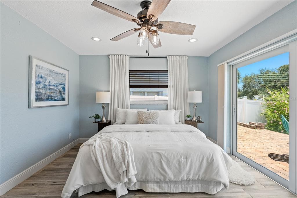 4425 13TH WAY NE photo 18
